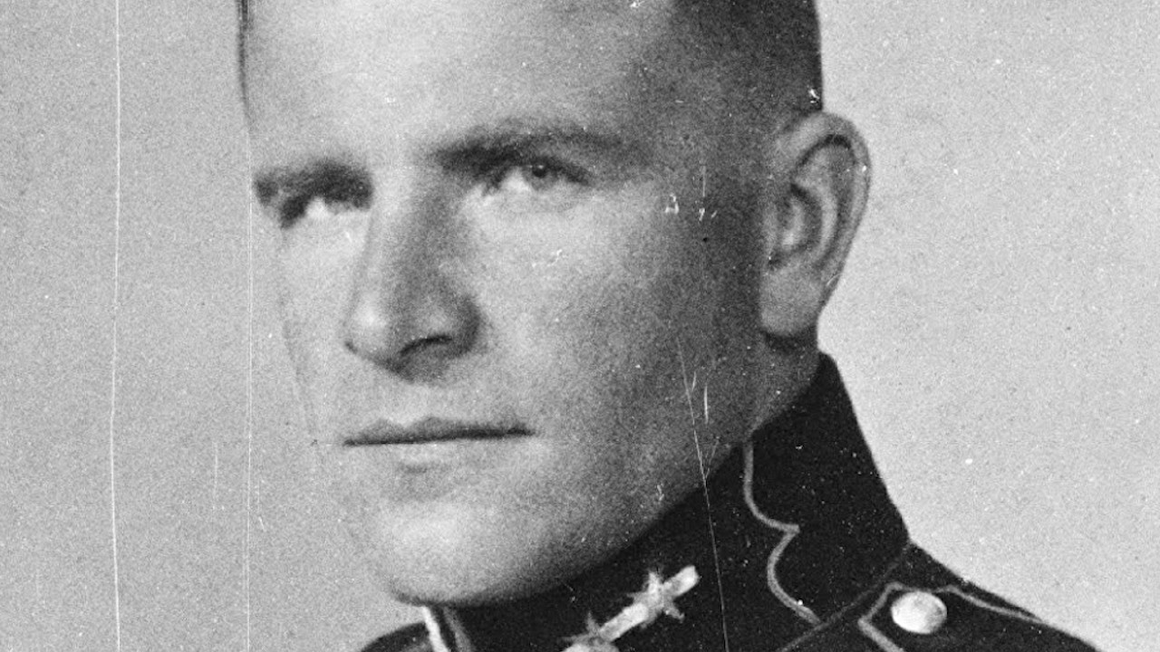 Herberts Cukurs: O aviador nazista reverenciado como Santos Dumont na Letônia