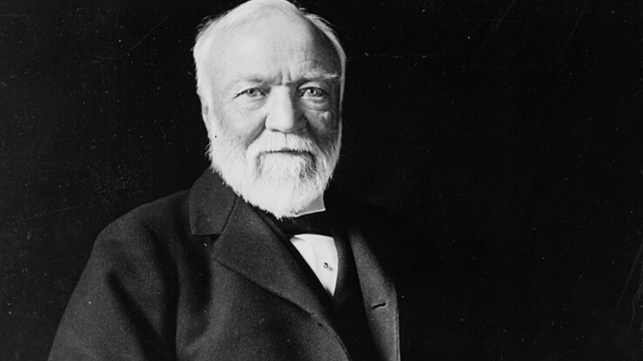 Andrew Carnegie, o bilionário do império do aço, que doou quase 90% de sua fortuna