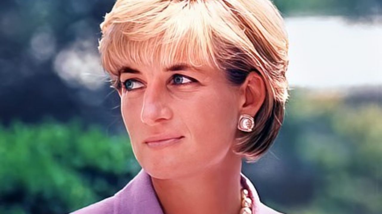 Por que Diana se incomodava com o logo da Chanel?