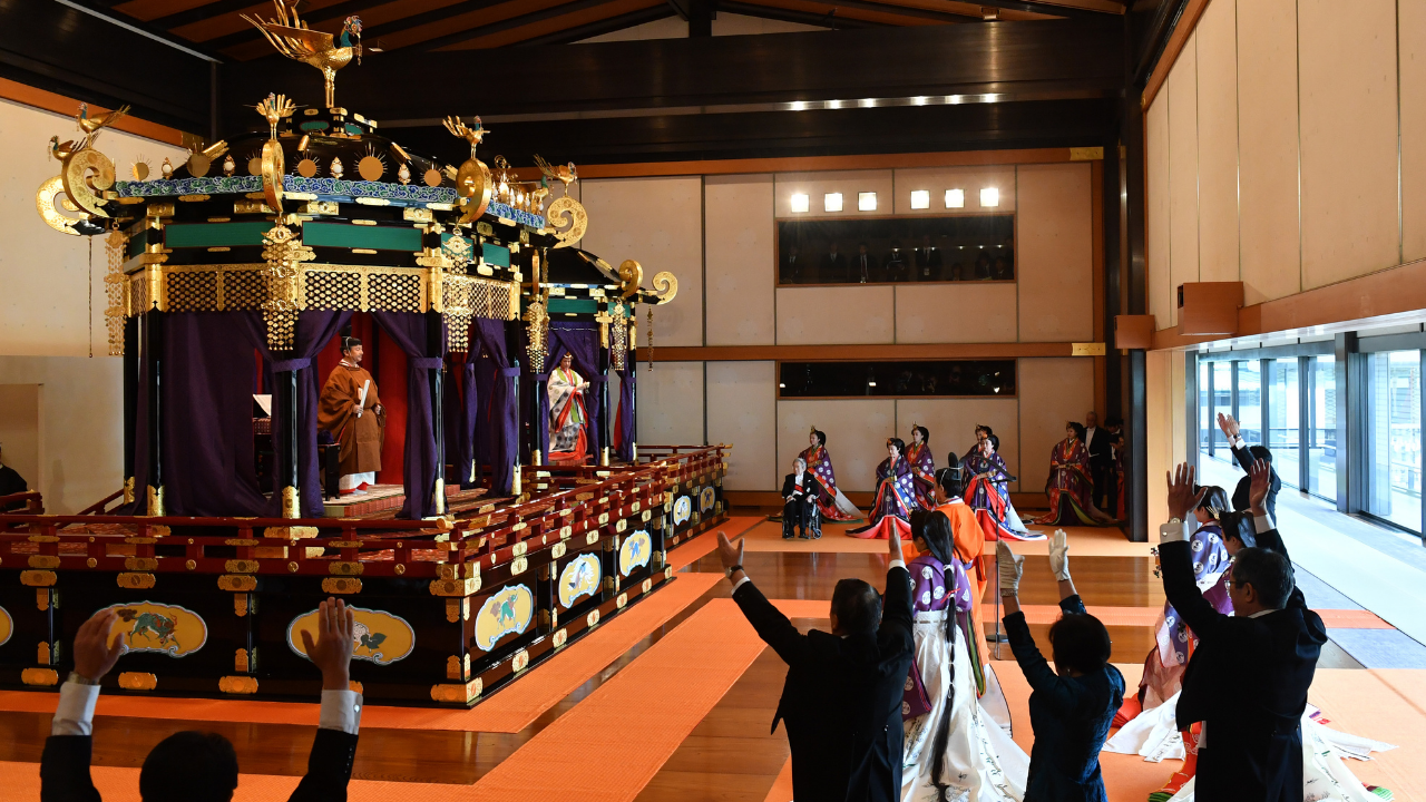 Afinal, quem é o próximo na linha de sucessão ao trono do Japão?