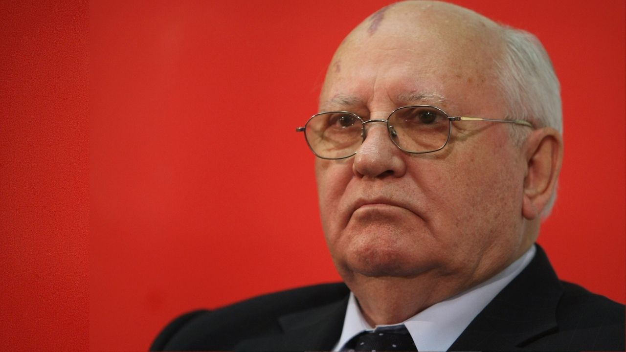 Há 30 anos, Gorbachev renunciava no Natal e decretava fim da URSS