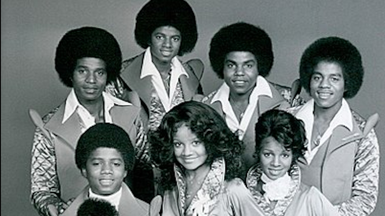 De assassinato por herança a sequestro forjado: 5 escândalos envolvendo a família Jackson