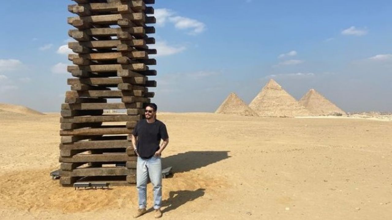 João Trevisan é o único brasileiro da mostra de arte no pé da Pirâmide de Gizé