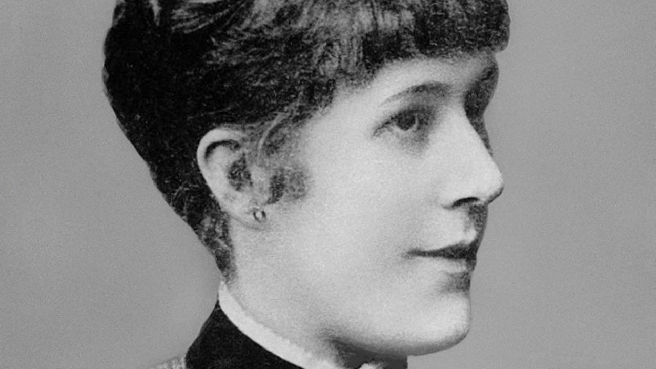 Júlia Mann é protagonista de novo livro que mescla personagens históricos e fatos reais