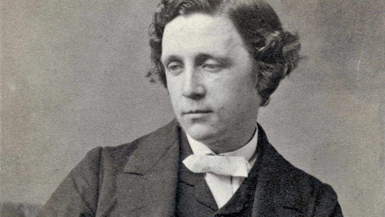 Do sucesso a polêmica amizade com a ‘verdadeira’ Alice: A saga de Lewis Carroll