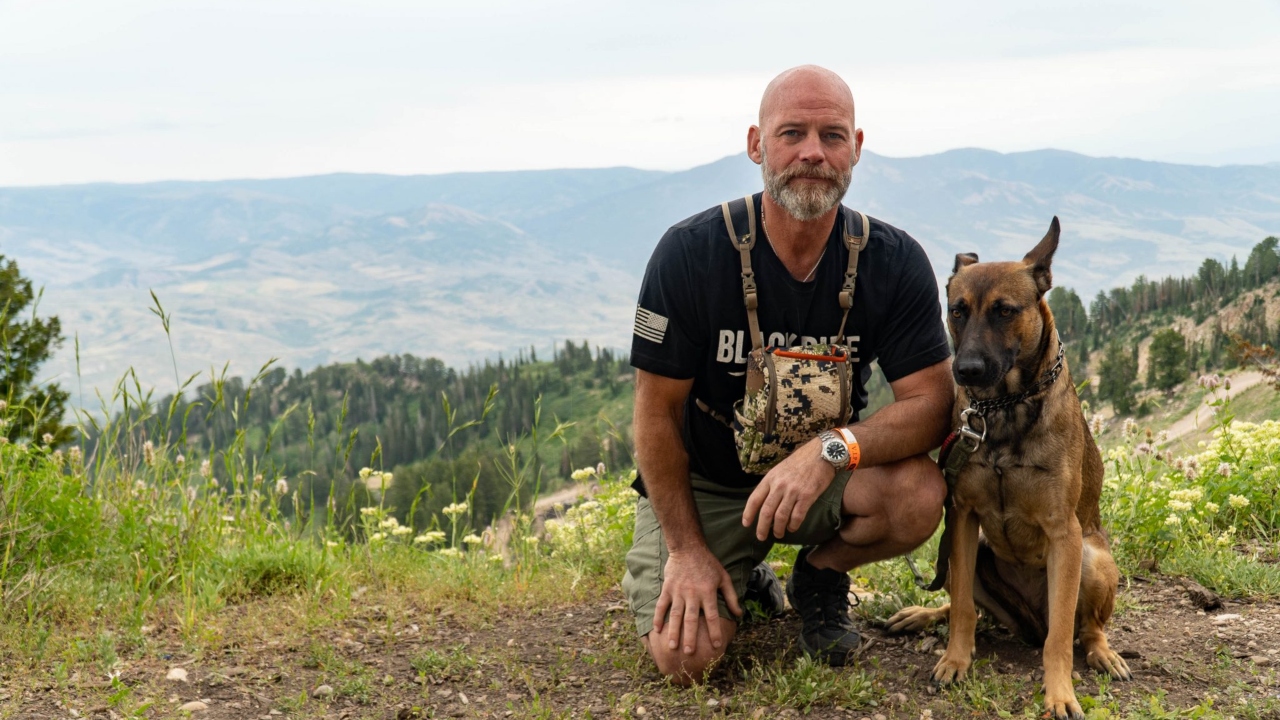 Explosão de granada e 27 tiros: Mike Day, o combatente que sobreviveu ao impossível