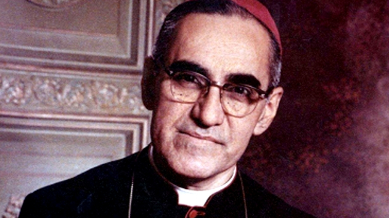 Solidão na Igreja: a trágica história de Óscar Romero, o Santo da América
