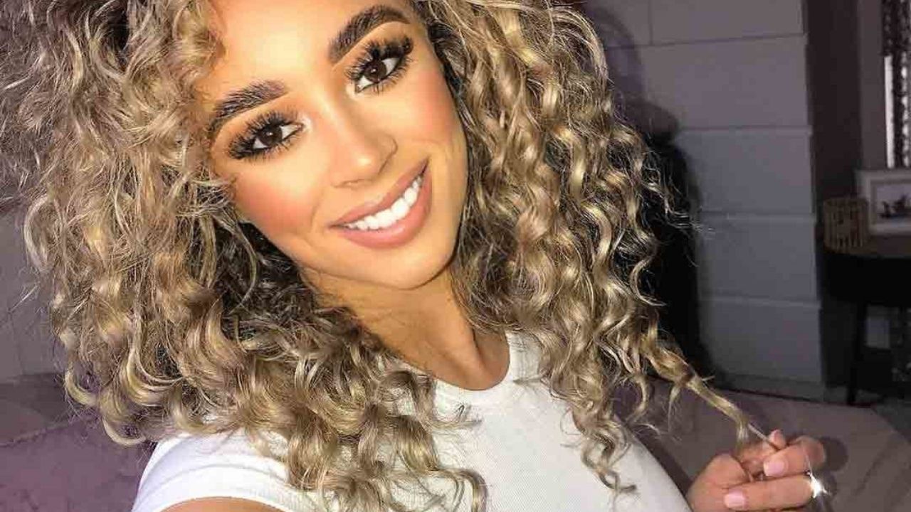 Após conversa com a mãe sobre sua morte, influenciadora falece na Inglaterra