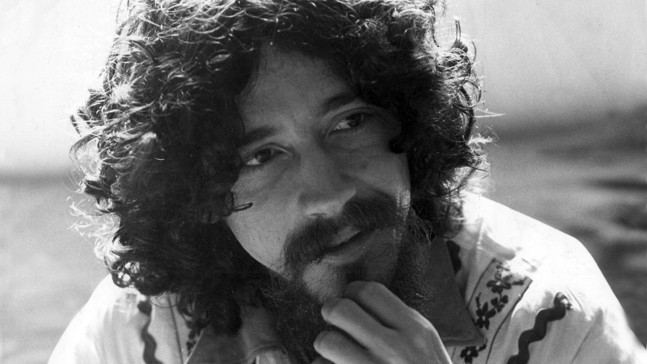 Perseguição na ditadura e sociedade alternativa: 5 fatos pouco conhecidos sobre Raul Seixas