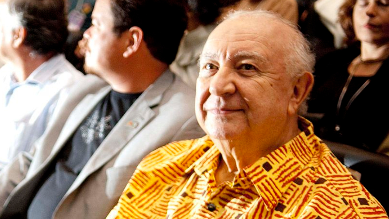 ‘Não adianta esconder’: Sérgio Mamberti fala sobre bissexualidade aos 82 anos