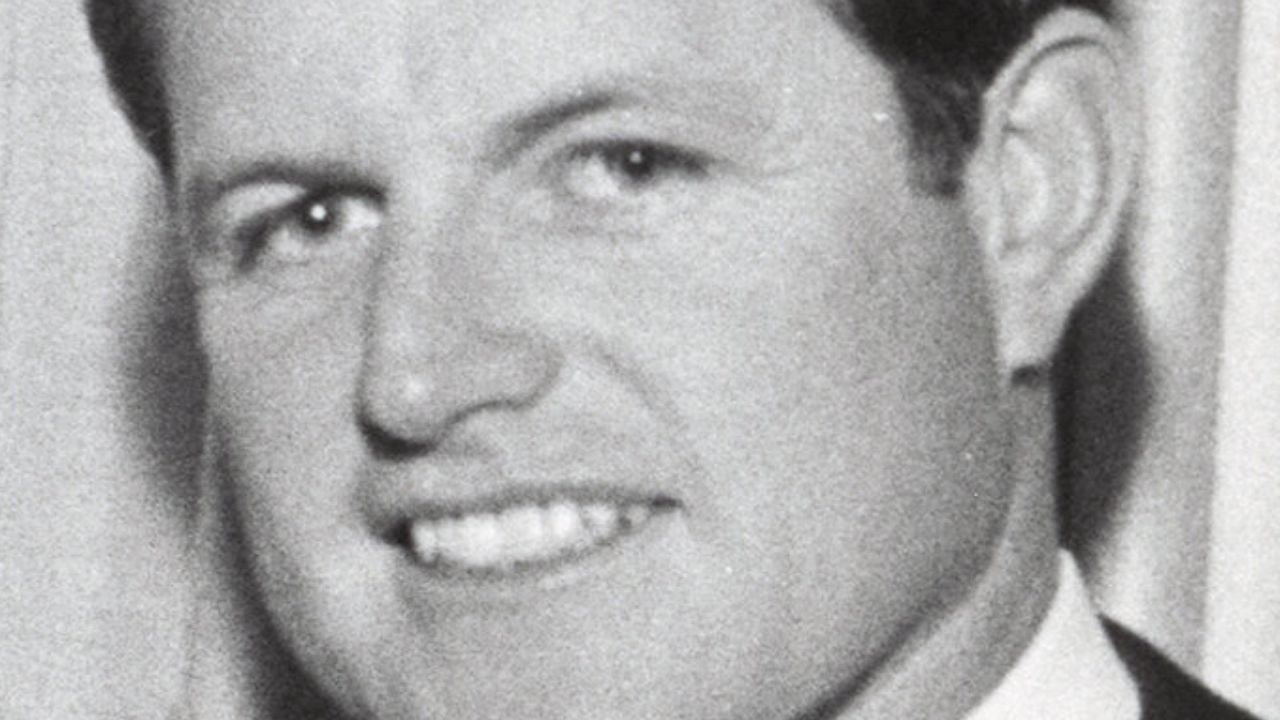 De acidente de carro a raio no avião: Ted, o Kennedy que escapou da morte três vezes