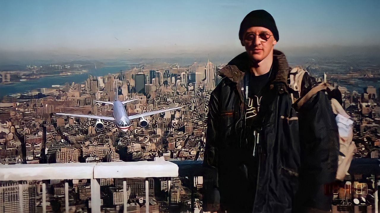 Tourist Guy: A história por trás da falsa foto do avião atingindo as Torres Gêmeas