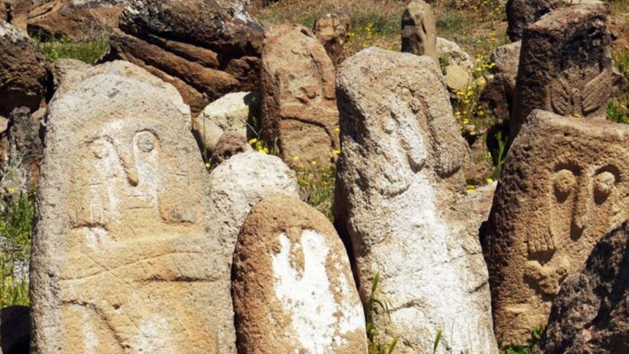 10 mil inscrições em pedras da Idade do Bronze são descobertas no Irã