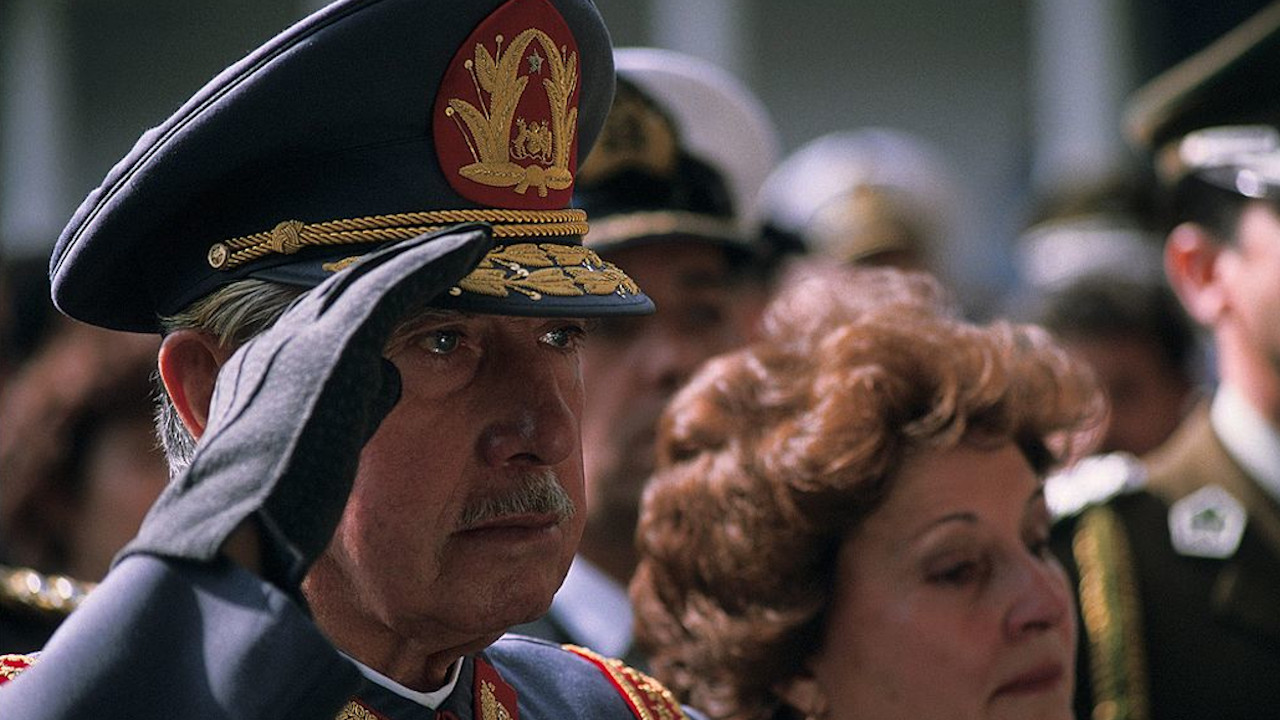 Os milhões desviados pelo ditador Augusto Pinochet, em números absurdos