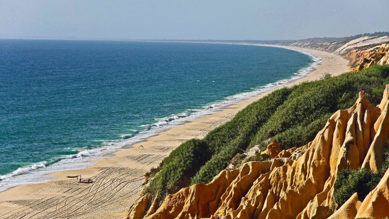 Até 2100, metade das praias do planeta podem desaparecer, revela estudo