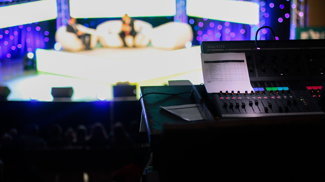 Briga por audiência: quando o SBT ligou para a Globo em programa ao vivo