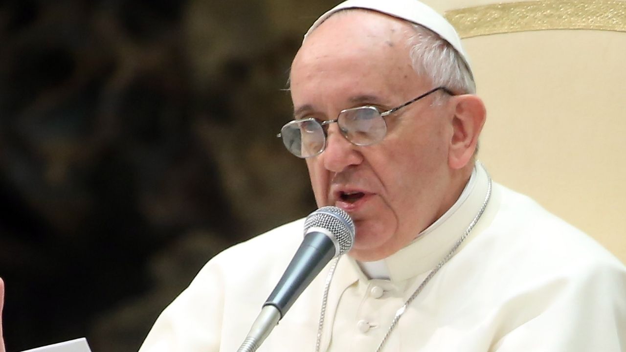 Papa Francisco fala sobre desigualdade e fome: ‘Não há desenvolvimento com pobreza’