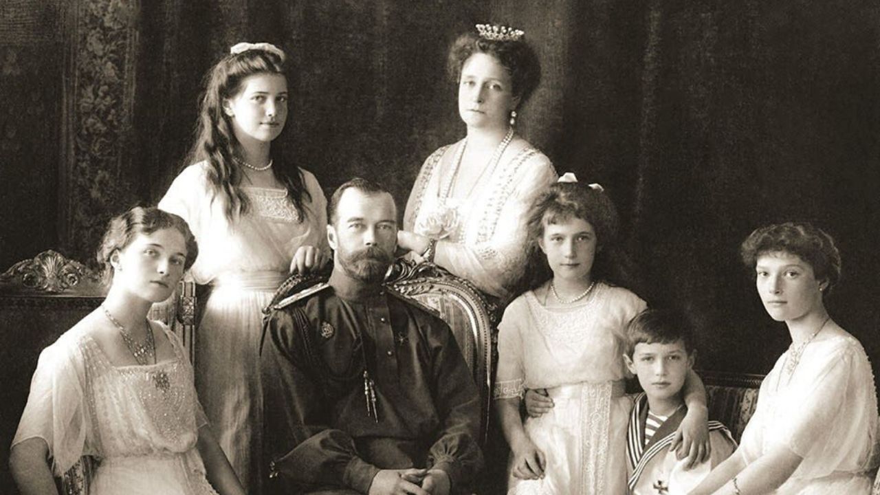 O peculiar destino da casa que foi palco do feroz fuzilamento dos Romanov