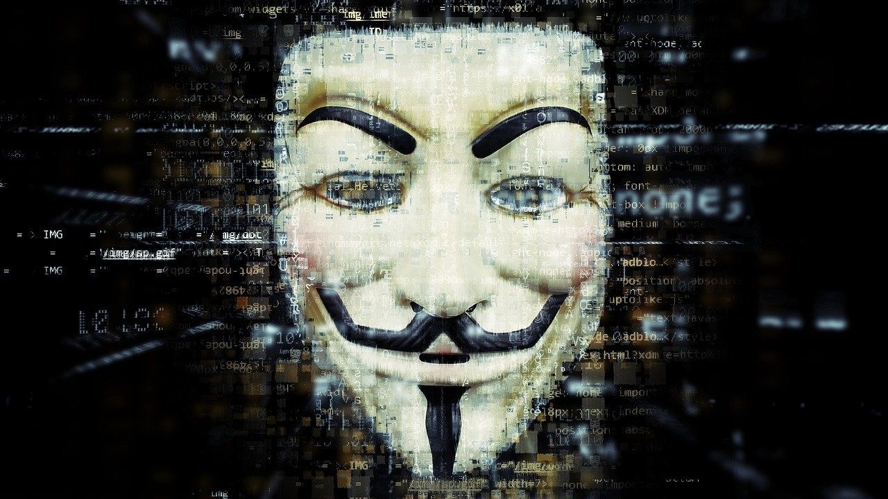 Grupo Anonymous hackeia televisão estatal russa