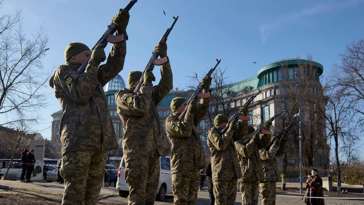 Rússia vs. Ucrânia: Quem tem mais força militar?