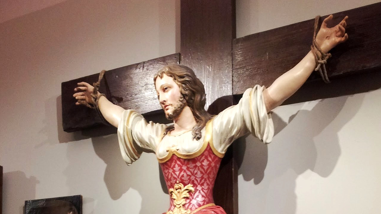 Mulher, barbada e na cruz: a Santa Wilgefortis