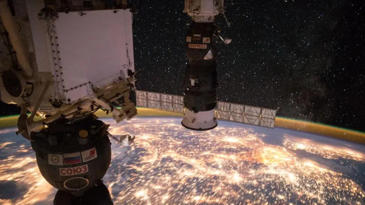 Astronautas americanos se preparam para retornar à Terra após pandemia de coronavírus
