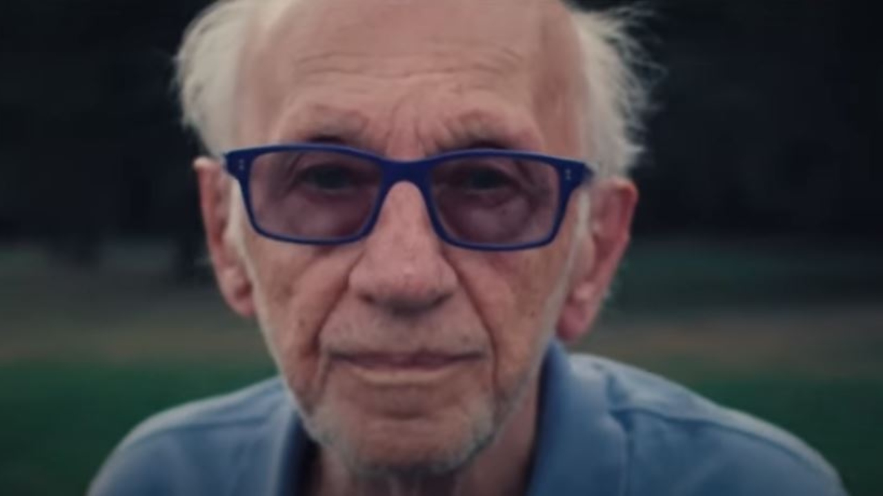 Único brasileiro sobrevivente do Holocausto: saiba onde assistir ao documentário sobre Andor Stern