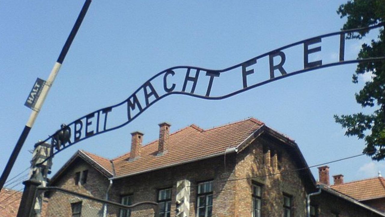 A amarga vida em Auschwitz descrita por um prisioneiro através de carta
