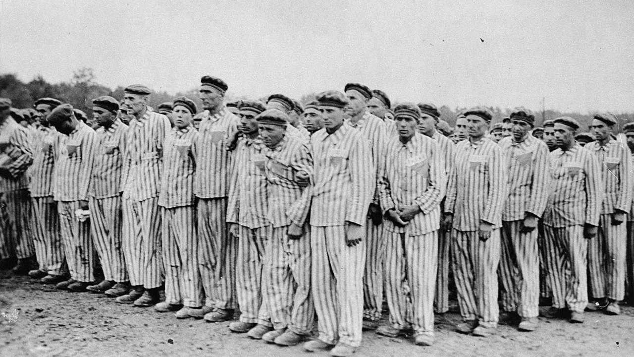Alvos durante e após o Reich: A saga dos gays perseguidos pelos nazistas