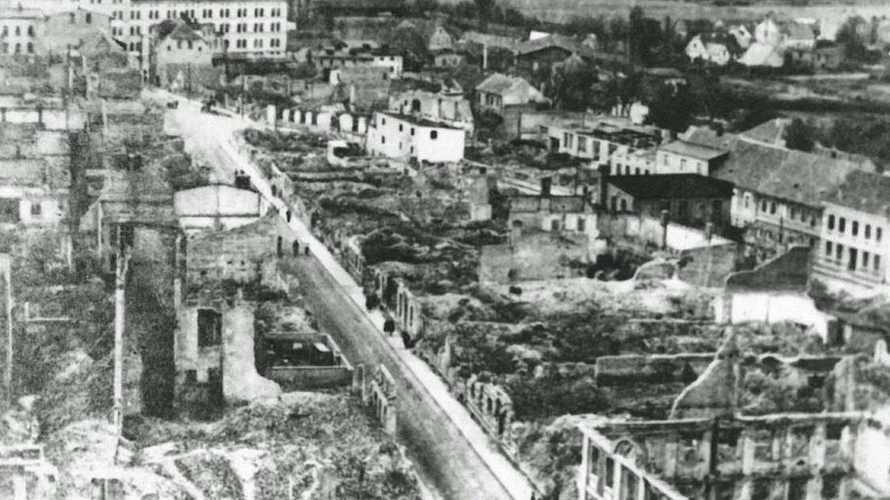 Neste dia, em 1945, moradores de Demmin tiravam a própria vida após a queda do Reich