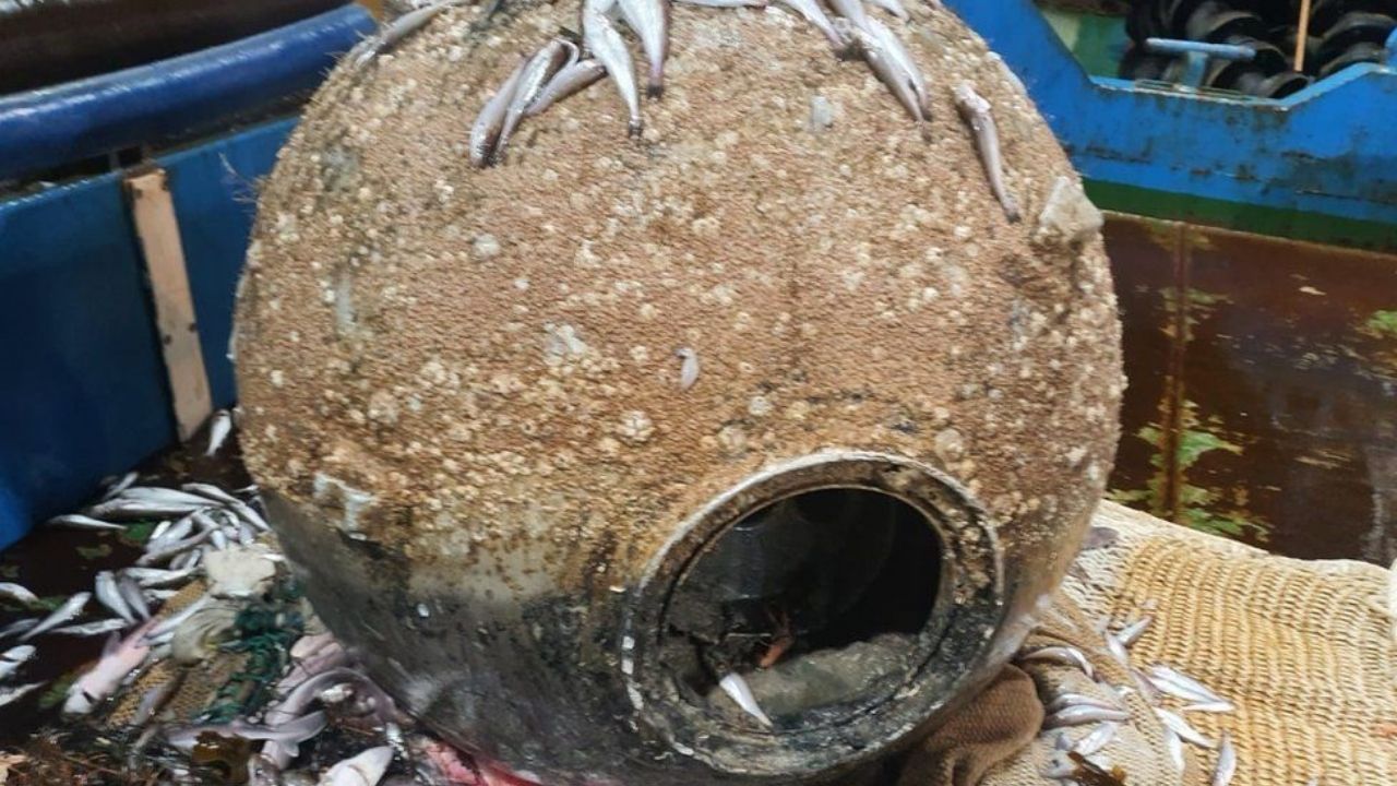 Marinha Real britânica detona mina alemã da 2ª Guerra Mundial encontrada por pescador