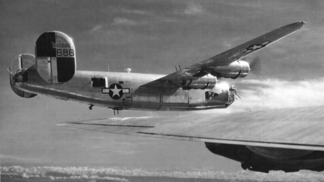 Restos mortais de piloto americano da 2ª Guerra são encontrados 8 décadas depois