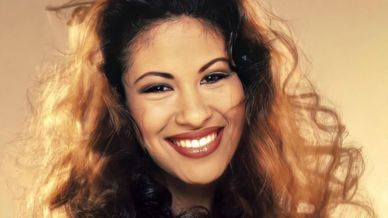 Morte cruel e carreira meteórica: 5 obras sobre a cantora Selena