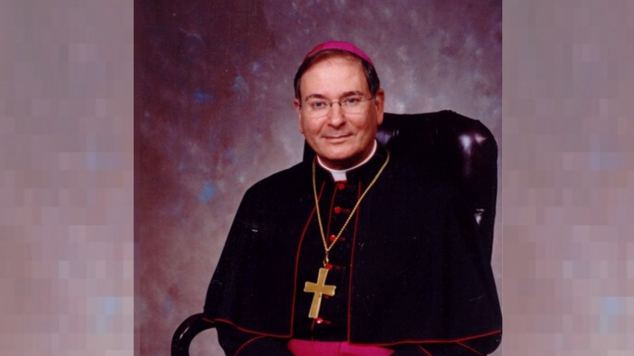 Papa Francisco concorda com renúncia de bispo americano acusado de acobertar crime