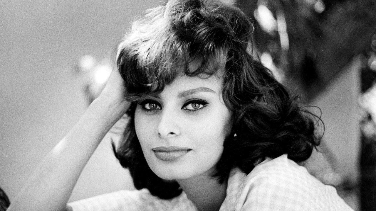 A infância perdida Sophia Loren, ícone de Hollywood, durante a Segunda Guerra