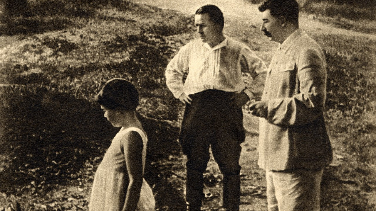 Obra “Quem Matou Kirov?”, de Amy Knight investiga Stalin pelo assassinato de amigo