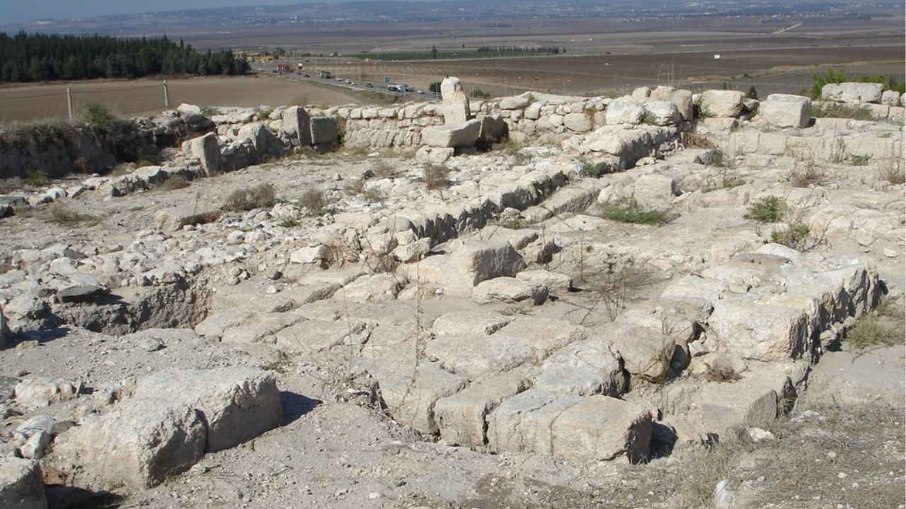 Ruínas de Megido, palco da futura Batalha Final, são escavadas por arqueólogos
