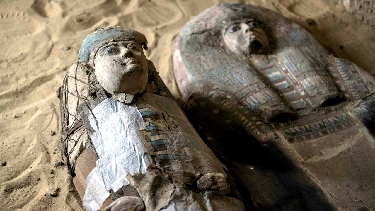 Arqueólogos encontram cemitério de 4.500 anos no Egito