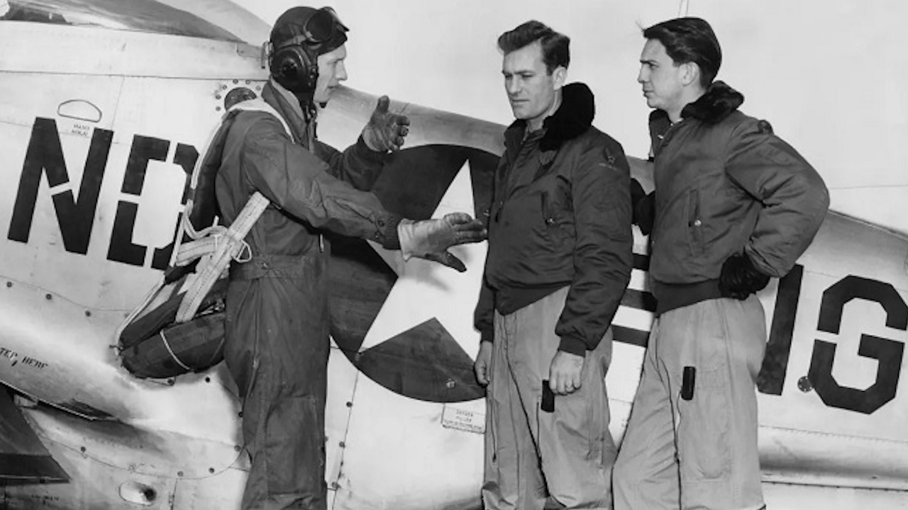 George Gorman, o piloto de guerra que perseguiu um OVNI