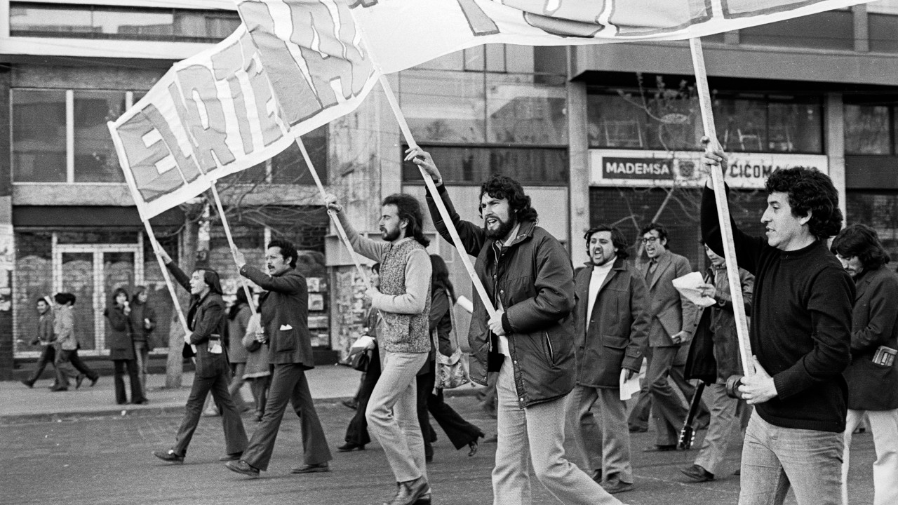 Víctor Jara, o músico socialista fuzilado logo após o golpe militar de Pinochet