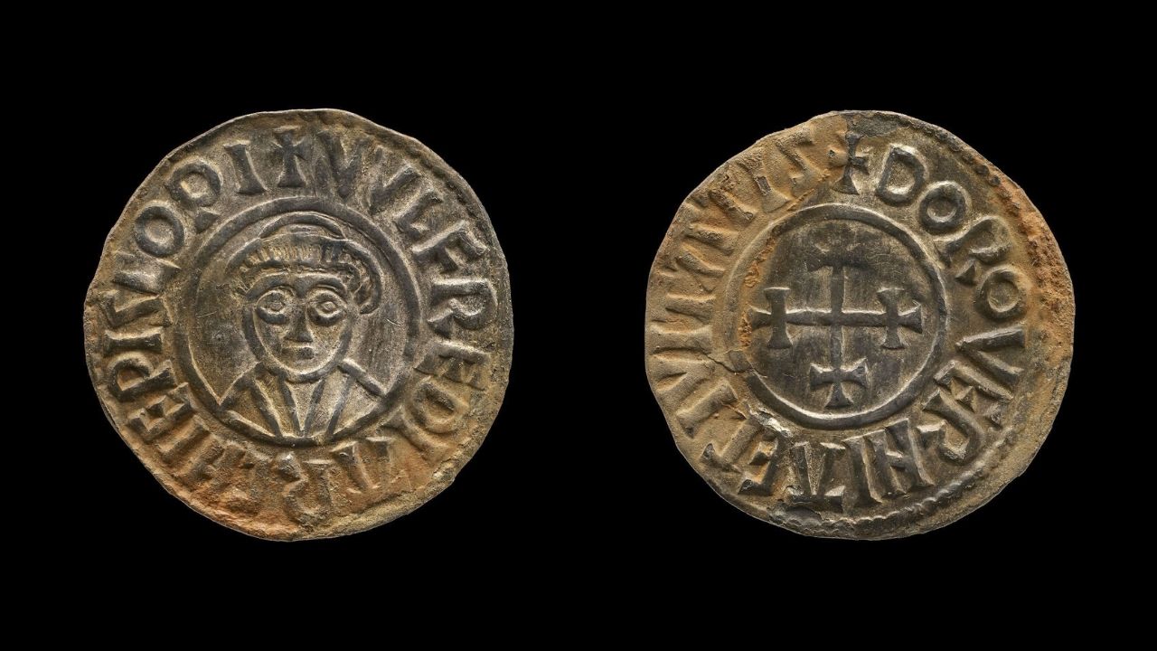 Após encontrar tesouro Viking, dois britânicos acabam indo para a cadeia